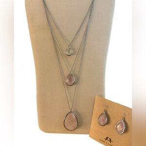 Chole+Isabel necklace and earrings set.